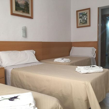 Hostal Lido Madrid Esterno foto
